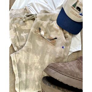 Champion X Urban Outfitters Pistachio Dyed Lounge Sweatpants